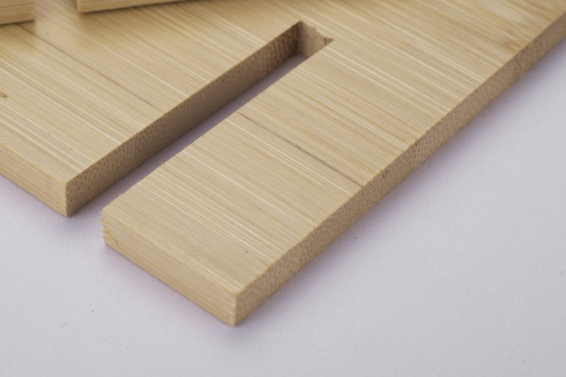 Bambusowy stojak na telefon RAGA